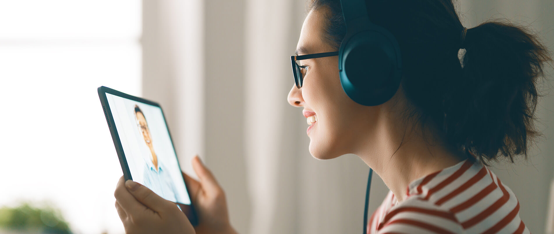 j9国际集团正式推出商用5G RedCap模组RG255C-GL，进一步丰富RedCap产品阵容