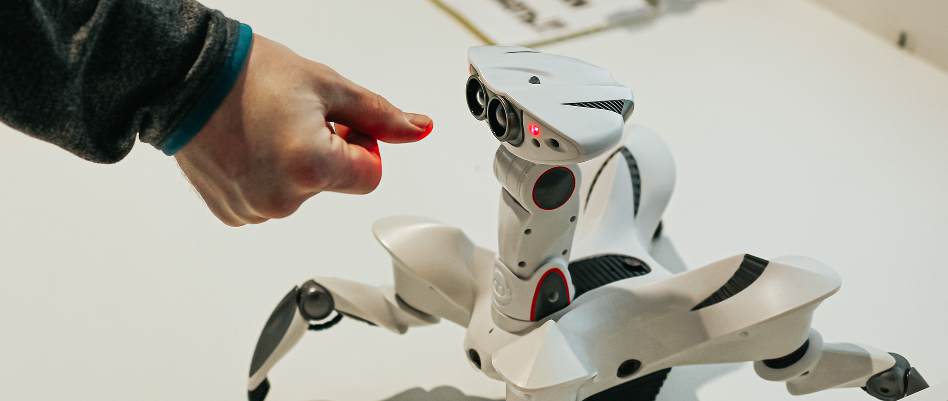 j9国际集团获AIoT新维奖两项大奖，以丰富的边缘计算产品驱动产业创新发展